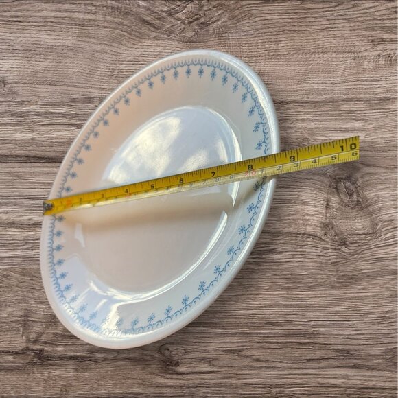 Corelle Snowflake Garland Dinner Plates Set Of 2 White & Blue 8.5 Inch Vintage D - Picture 5 of 11